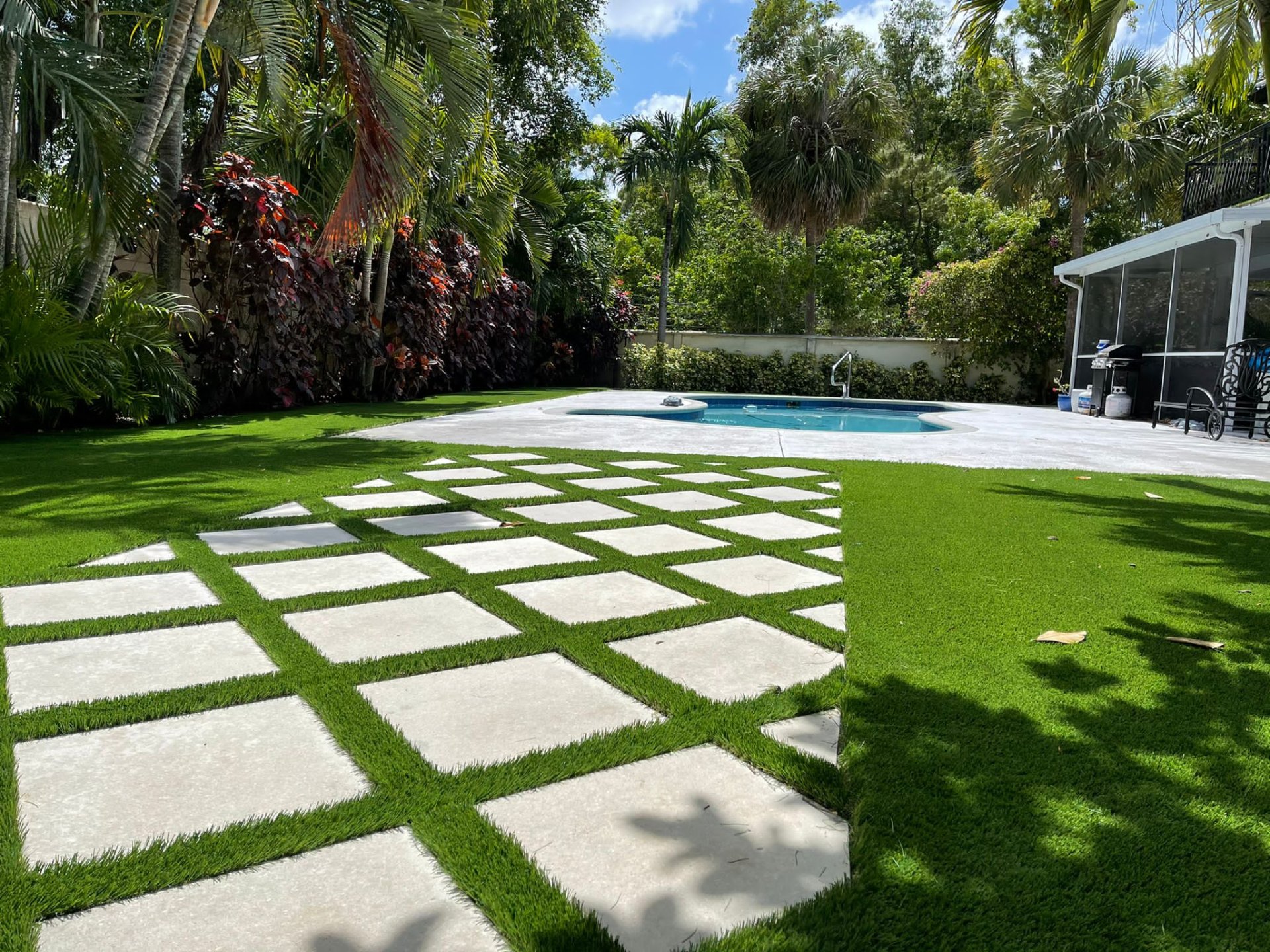 Stepping Stone Turf Path Artificial grass stepping stone path