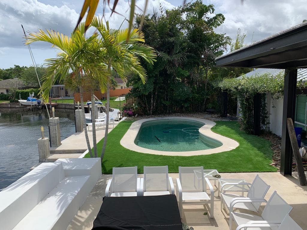artificial grass around pool artificial grass intallation around pool miami beach landscape turf installation